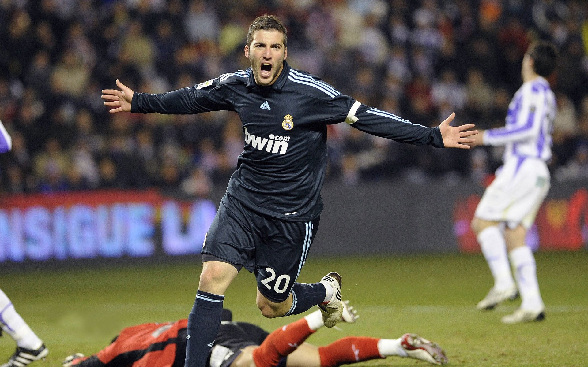 安哥拉男篮在非洲锦标赛中夺冠,体育传统继续发扬光大,安哥拉国家男子足球队