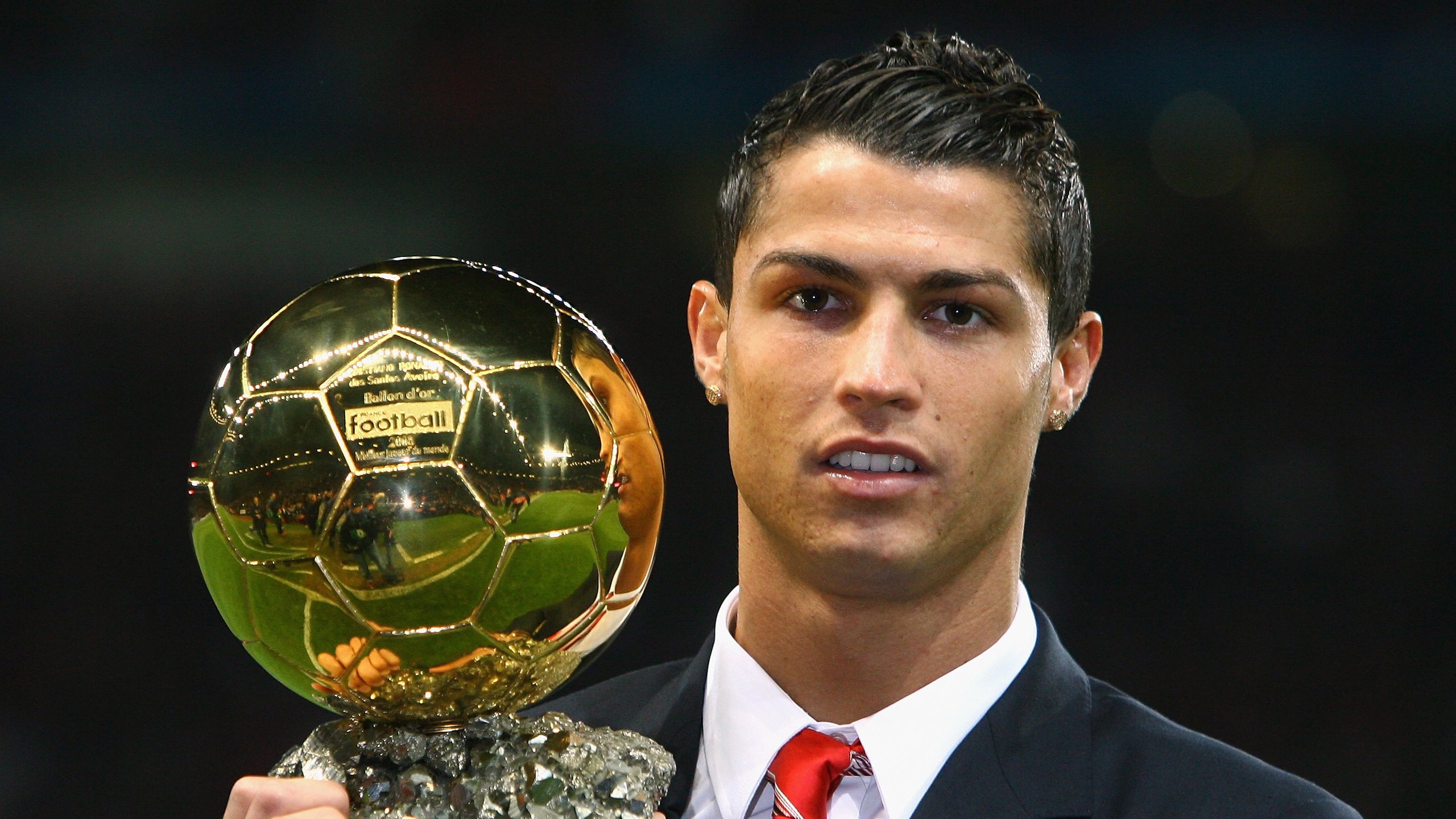 福登赛后表示两个进球展现了自己的技术特点,福登集锦